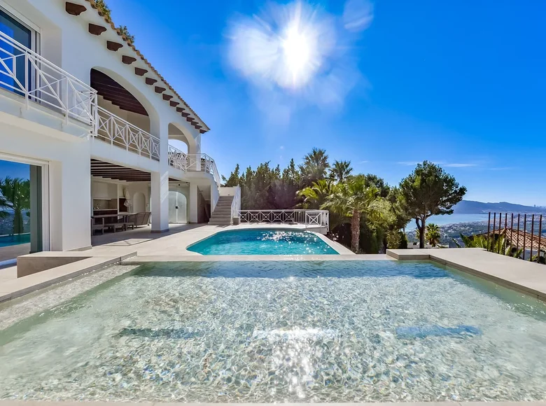 Villa 8 bedrooms 1 014 m² Altea, Spain