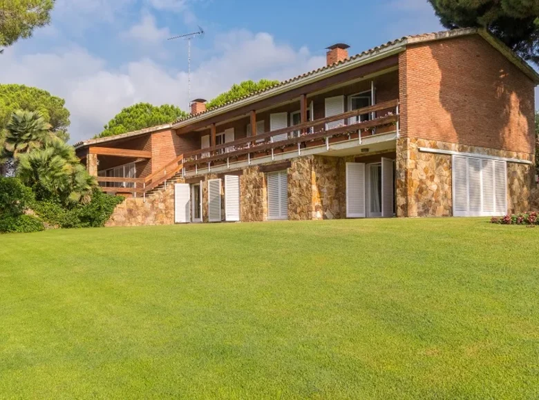 Villa de 6 habitaciones 863 m² Sant Feliu de Llobregat, España