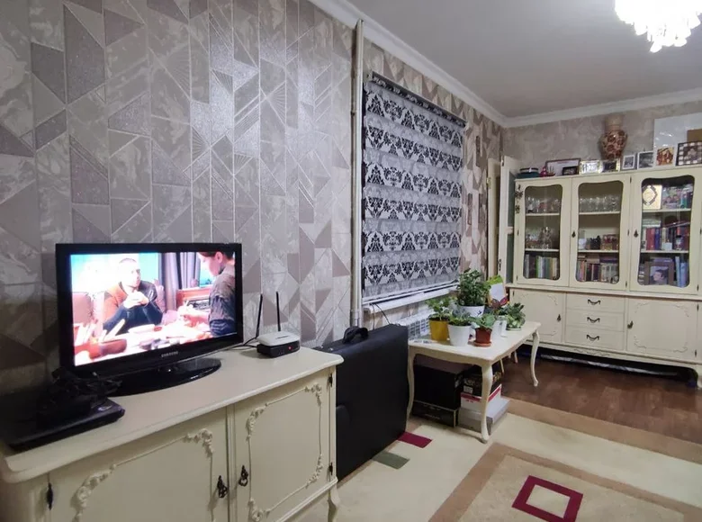 Kvartira 1 xona 43 m² Toshkentda