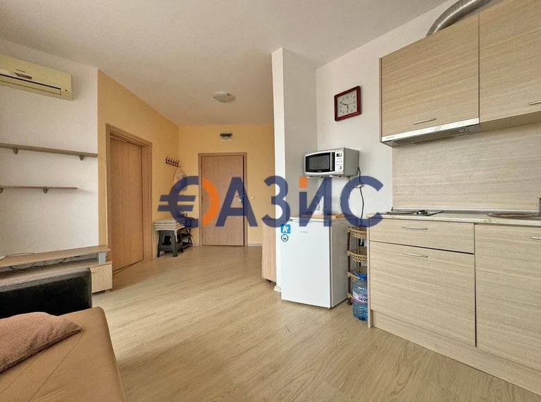 Mieszkanie 2 pokoi 54 m² Nesebar, Bułgaria
