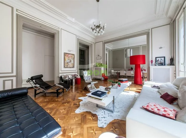 Maison 800 m² Paris, France