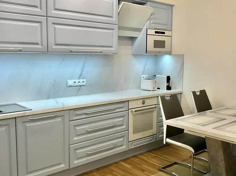 Wohnung 5 Zimmer 101 m² Bezirk Hauptstadt Prag, Tschechien