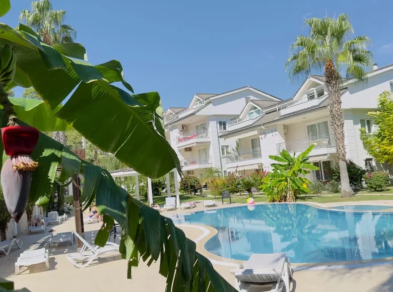 Mieszkanie 3 pokoi 130 m² Kemer, Turcja
