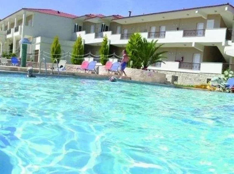 Hotel 1 100 m² Kryopigi, Griechenland