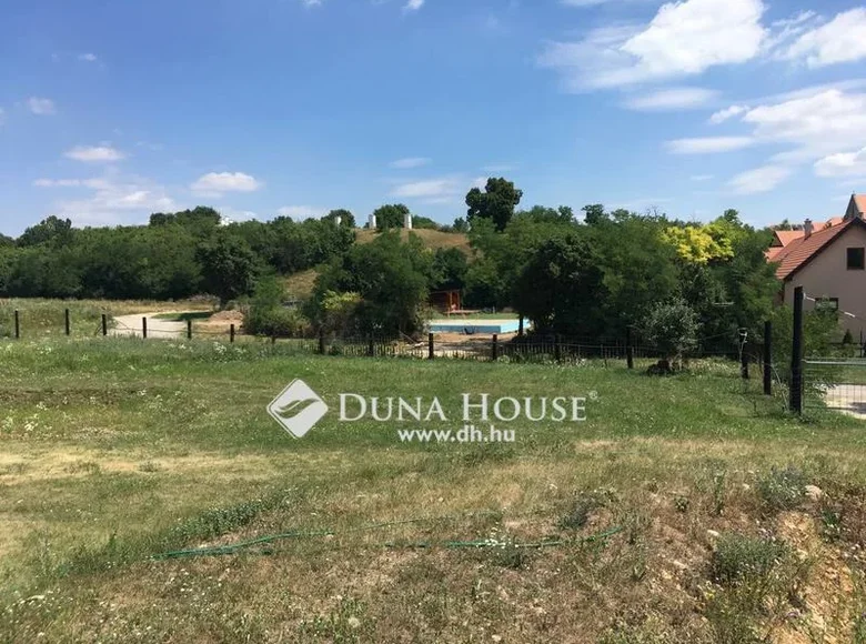 Land 7 154 m² Veszpremi jaras, Hungary