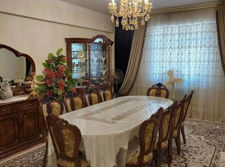 Kvartira 4 xonalar 124 m² Toshkentda