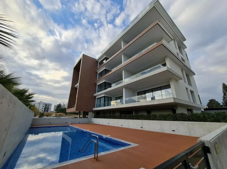 Mieszkanie 2 pokoi 119 m² Limassol, Cyprus
