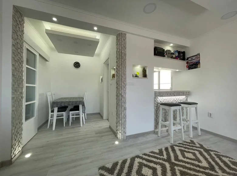 2 bedroom apartment 70 m² Igalo, Montenegro