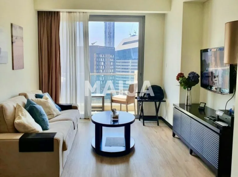 Mieszkanie 2 pokoi 81 m² Dubaj, Emiraty Arabskie