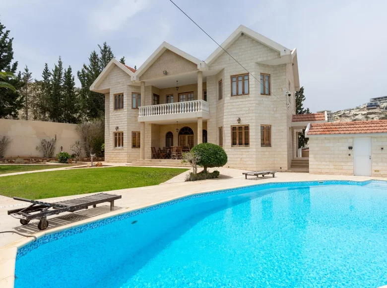 Maison 5 chambres 650 m² koinoteta agiou tychona, Chypre