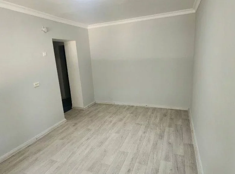 Kvartira 2 xonalar 30 m² Beshkurganda