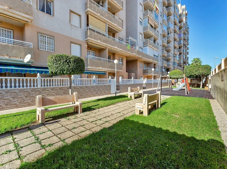 2 bedroom apartment 63 m² Torrevieja, Spain