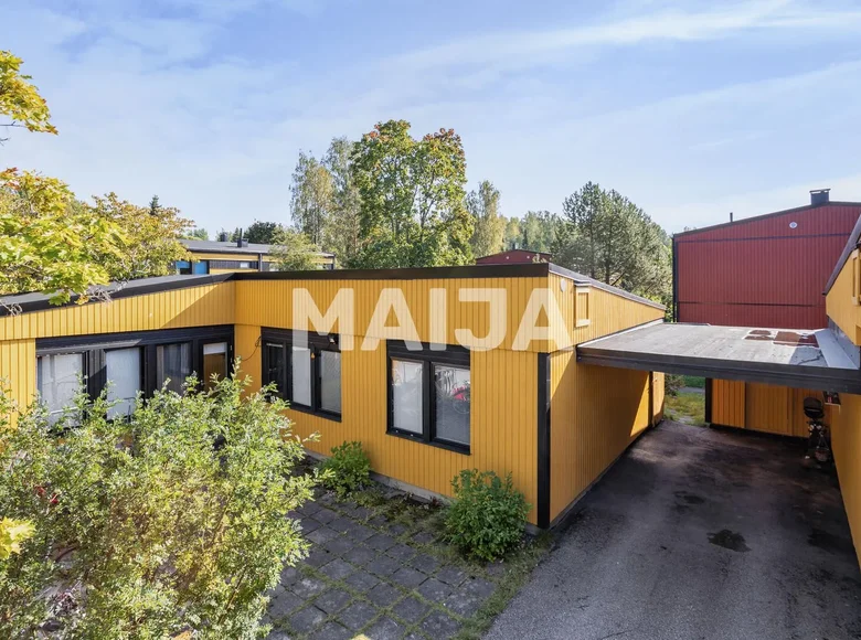 4 bedroom house 105 m² Helsinki sub-region, Finland