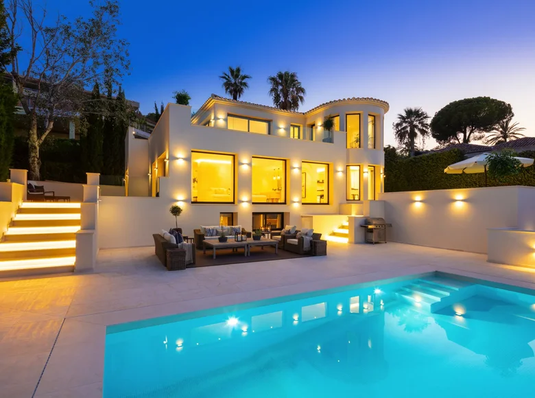 5 bedroom villa 444 m² Marbella, Spain