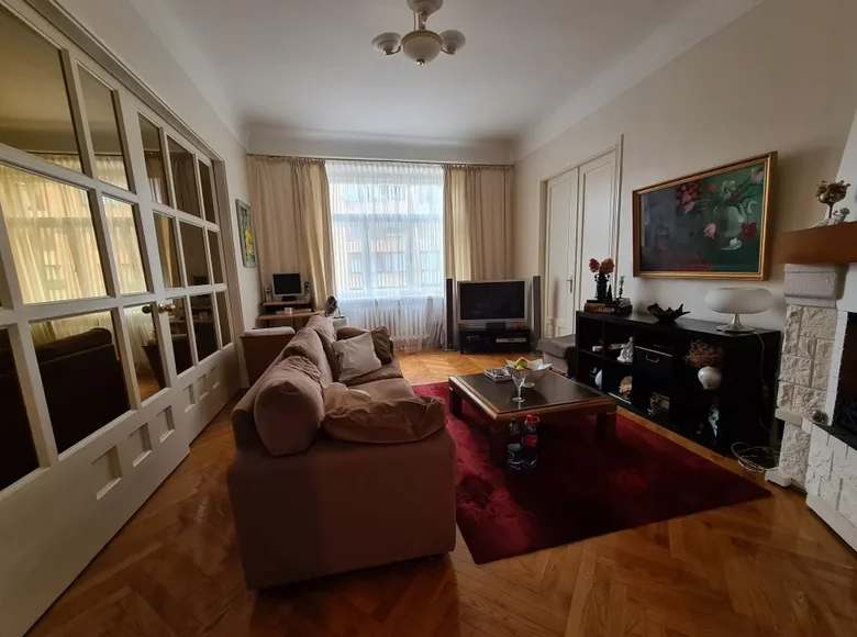 Mieszkanie 4 pokoi 118 m² Ryga, Łotwa