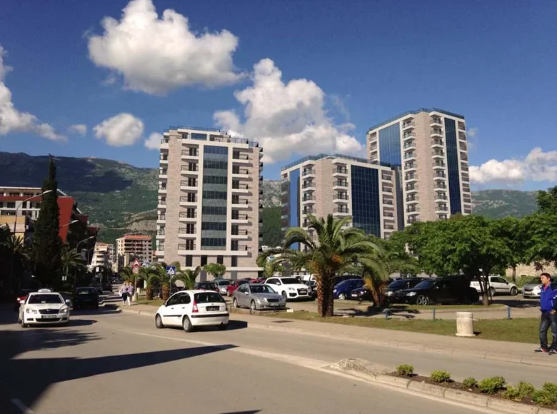 Propiedad comercial 268 m² en Budva, Montenegro