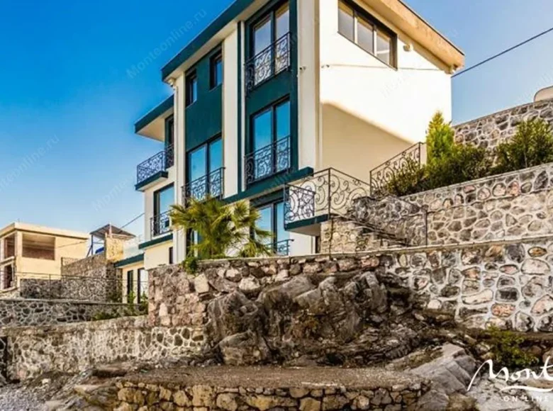 Villa de 4 dormitorios  Krasici, Montenegro