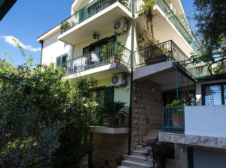Casa 6 habitaciones  Budva, Montenegro