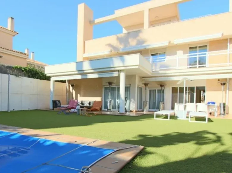 6 bedroom villa 600 m² Alicante, Spain