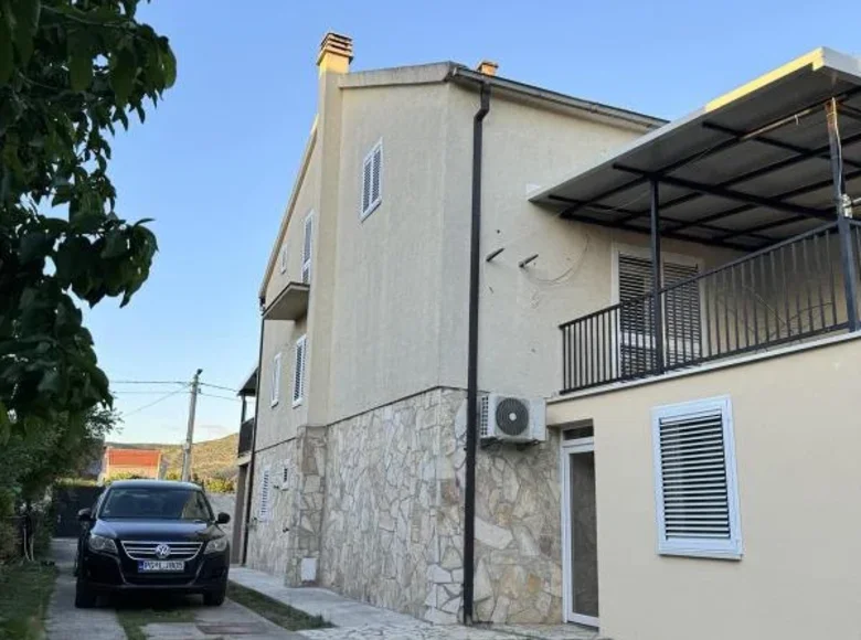 4 bedroom house 180 m² Podgorica, Montenegro