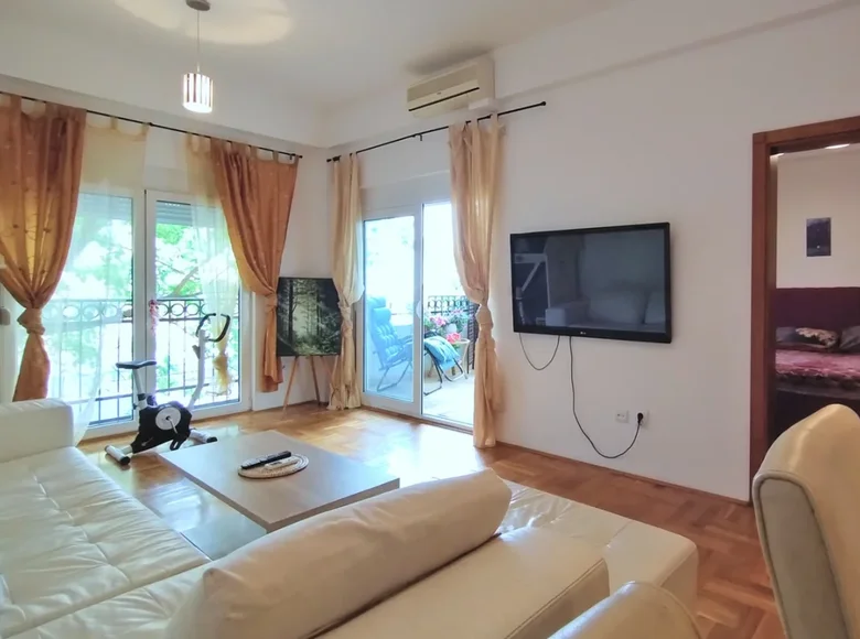 1 bedroom apartment 65 m² Budva, Montenegro