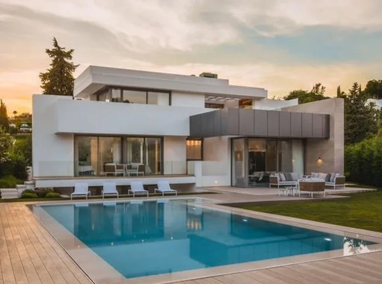 Maison 4 chambres 732 m² Estepona, Espagne