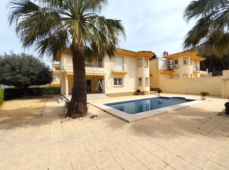 Villa 4 chambres 205 m² l Alfas del Pi, Espagne