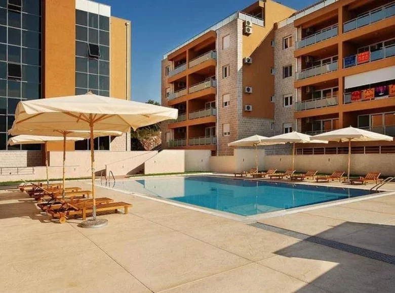 Apartamento 3 habitaciones 68 m² Becici, Montenegro