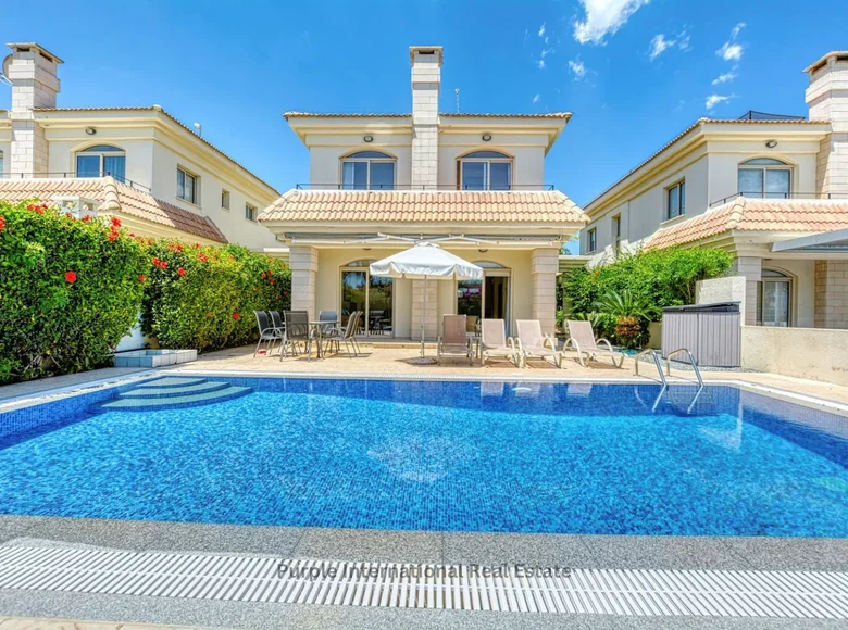 3-Schlafzimmer-Villa 150 m² Agia Napa, Zypern