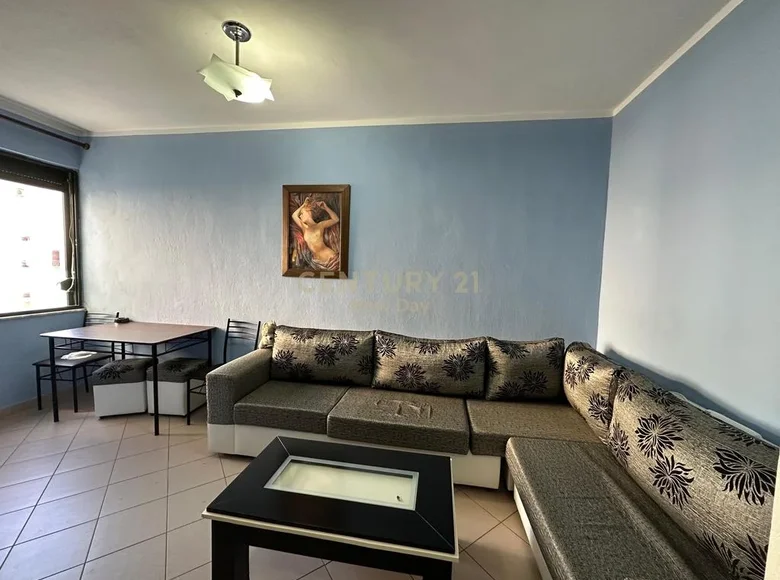 Mieszkanie 2 pokoi 70 m² Bashkia Durres, Albania