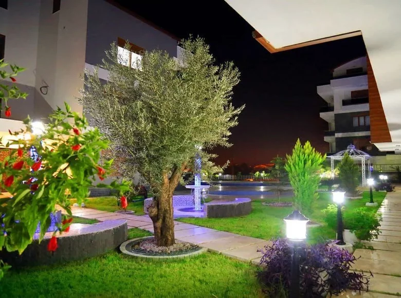 Квартира 1 комната 135 м² Алания, Турция