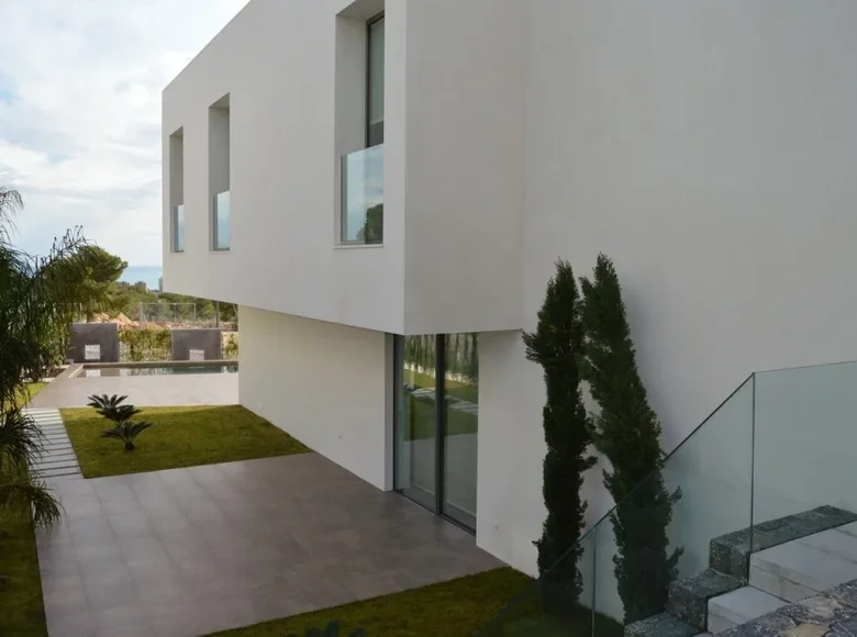 Villa de tres dormitorios 400 m² Benidorm, España