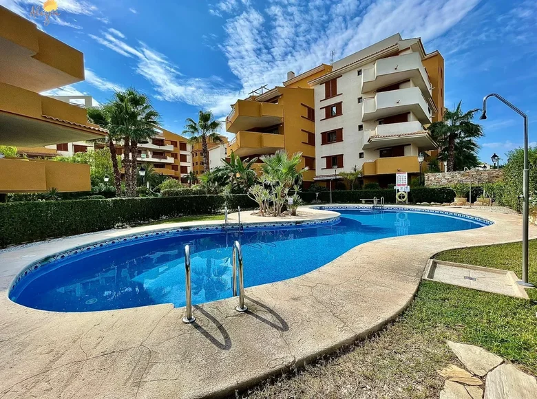 Penthouse z 2 sypialniami 72 m² Torrevieja, Hiszpania