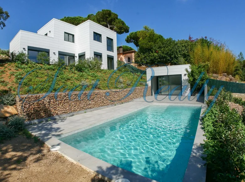 Villa 4 chambres 1 007 m² Bas-Ampurdan, Espagne