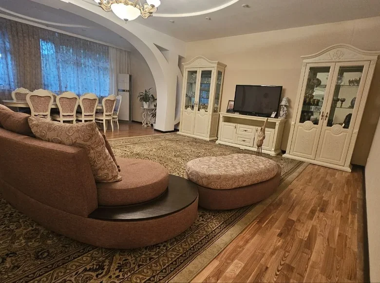 Квартира 4 комнаты 157 м² Ташкент, Узбекистан