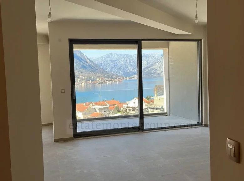 Apartamento 1 habitacion 74 m² Dobrota, Montenegro