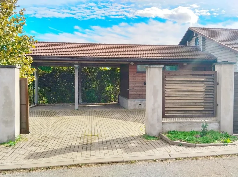 Dom wolnostojący 136 m² Zabaloccie, Białoruś