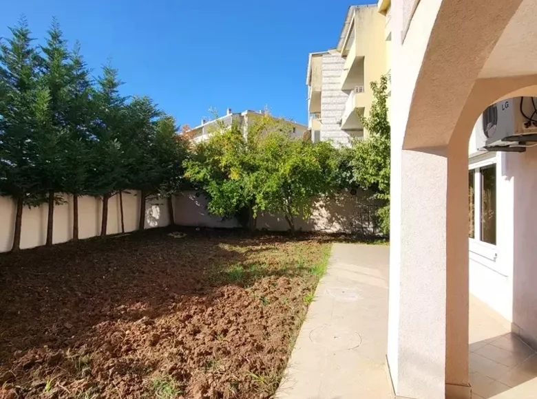 Villa 8 habitaciones 550 m² Budva, Montenegro
