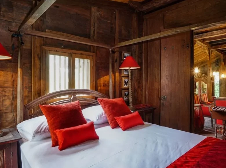 4-Schlafzimmer-Villa 500 m² Jembrana, Indonesien