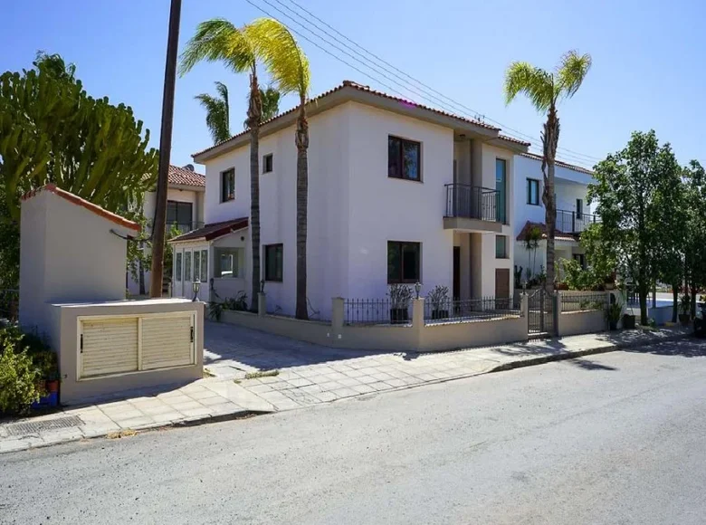 Haus 3 Schlafzimmer 552 m² Kato Polemidia, Zypern