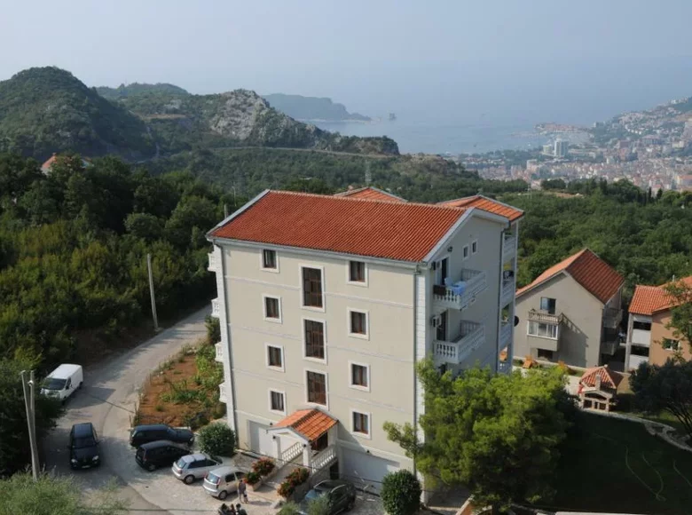 Villa 17 habitaciones 1 000 m² Municipio de Budva, Montenegro