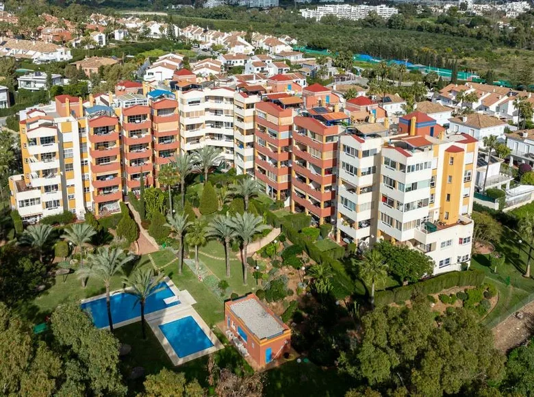 2 bedroom apartment 161 m² Benahavis, Spain