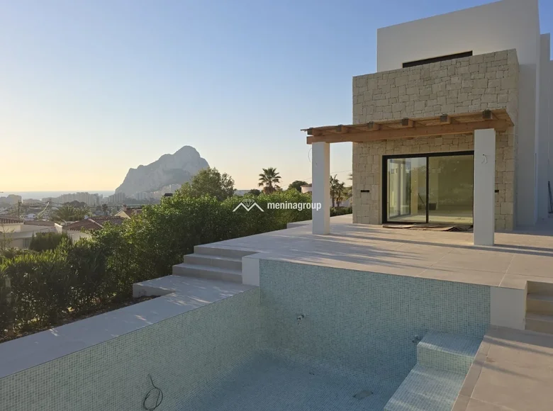 4 bedroom Villa 355 m² Calp, Spain