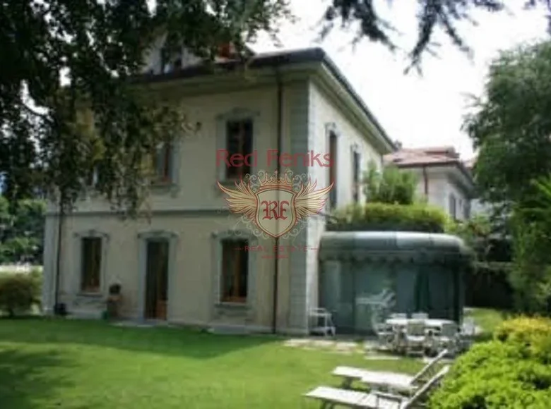 5 bedroom villa 520 m² Como, Italy