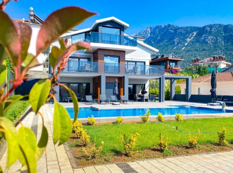 Dom 4 pokoi 220 m² Ölüdeniz, Turcja