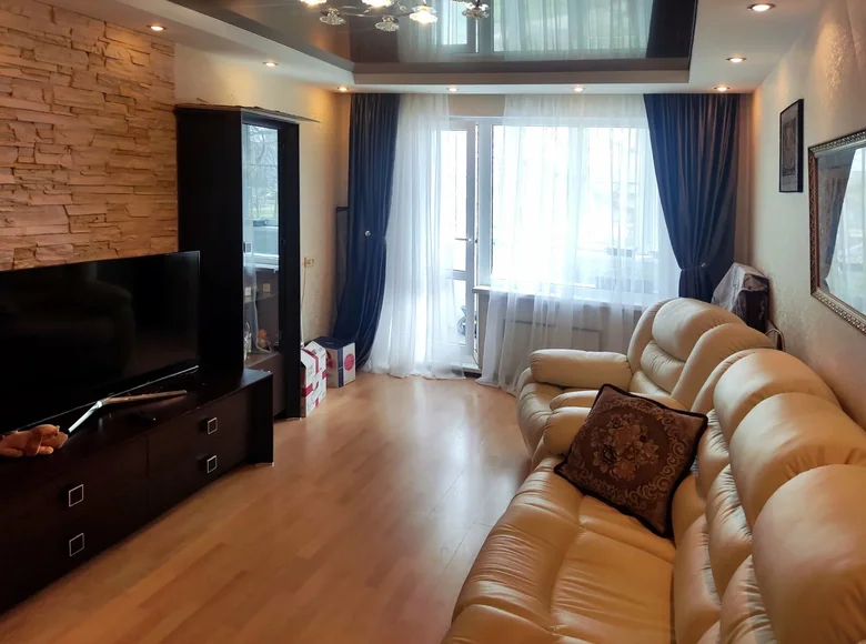 Apartamento 3 habitaciones 64 m² Gómel, Bielorrusia