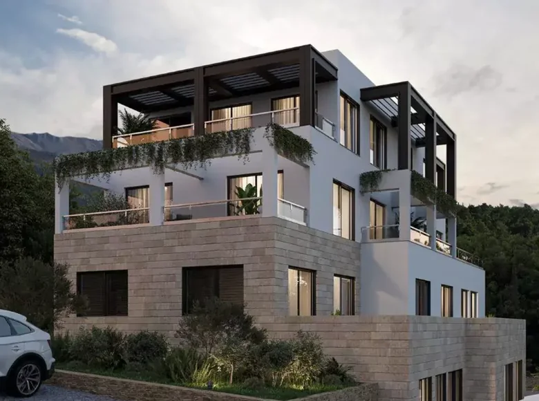 2 bedroom apartment 90 m² Tivat, Montenegro