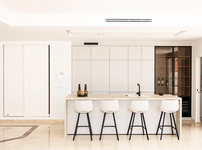 Квартира 4 спальни 317 м² Алаурин-де-ла-Торре, Испания