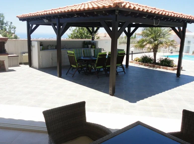 5 bedroom house 500 m² Konia, Cyprus