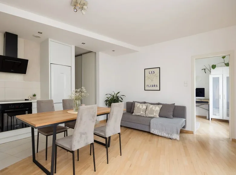 2 room apartment 41 m² Warsaw, Poland